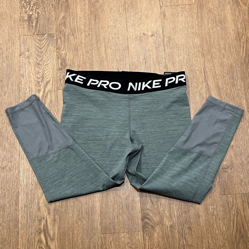 Nike Pro 365